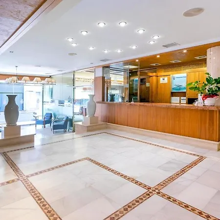 Duquesa Playa Ξενοδοχείο με διαμερίσματα 4*